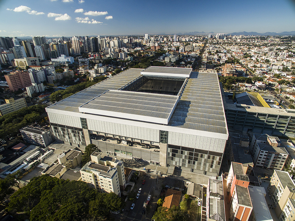 Jogos e shows na Arena da Baixada a uma distância do Terra Gutierrez